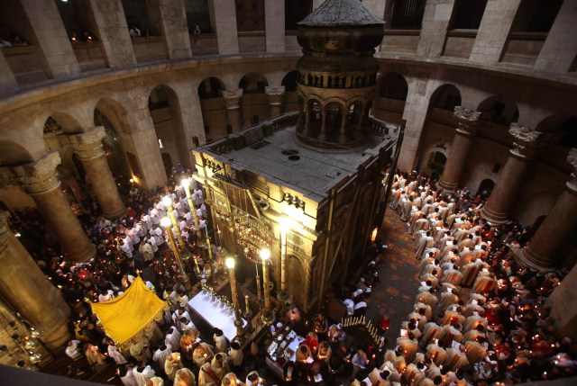 Church of the Holy Sepulchre, Interior